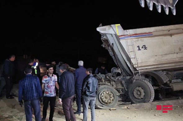 Azərbaycanda dəhşətli QƏZA: Yük maşınları toqquşdu, ölənlər var - TƏFƏRRÜAT - YENİLƏNİB + FOTO