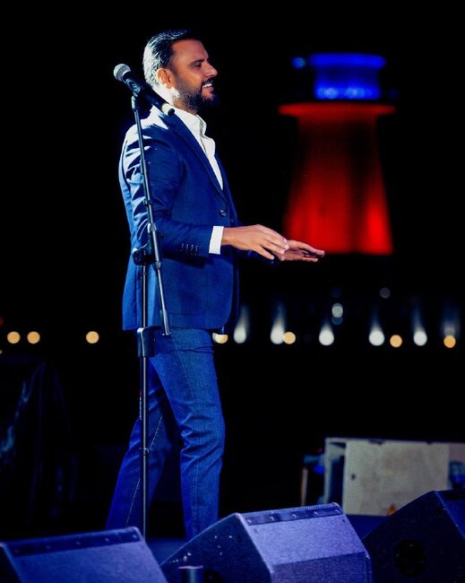 Alişan Bakı konsertində "Qarabağ maralı"nı canlı oxudu