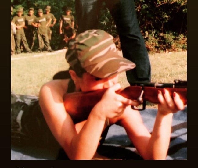 Elnarə həyat yoldaşı ilə illər əvvəl çəkilən fotolarını paylaşdı