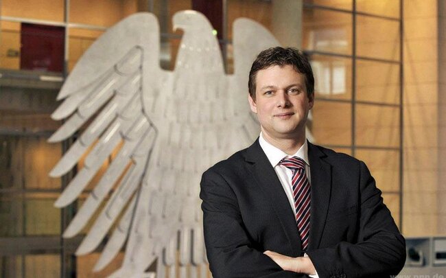 Almaniyalı deputat Azərbaycanın cəbhədə həyata keçirdiyi əməliyyatlara dəstək verib