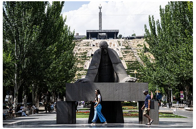 Moskva: Yerevan şantaj yolu ilə üstünlük qazanmağa çalışır