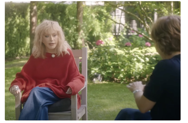 Alexander Kots: "Puqaçova nə analitikdir, nə də siyasətçi, sadəcə qoca və xəstə müğənnidir"