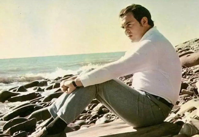 Emin Müslüm Maqomayevlə olan fotolarını paylaşdı