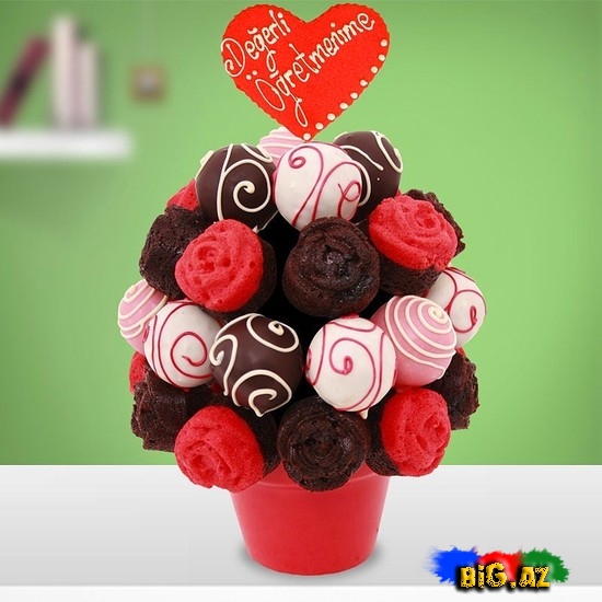 Müəllimlər günü üçün dadlı hədiyyələr - FOTO