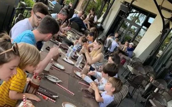 Bu qadının ömrünün 160 saatını doğum evində keçirib - 21 uşağı var - FOTOLAR