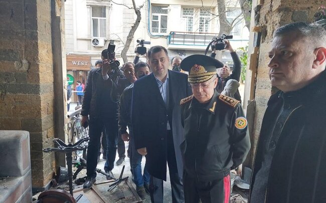 Nazir Kəmaləddin Heydərov partlayış baş vermiş obyektə gəlib - FOTO