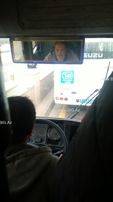 Avtobusda oğurluq hadisəsi: Pulu götürüb metroya qaçdılar - FOTOLAR