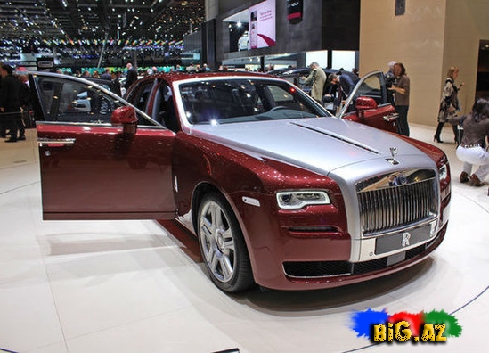 Bakıda 430 min dollarlıq Rolls Royce satılıb - FOTO
