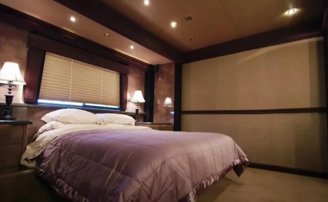 Bred Pitt 1 milyonluq evini kirayə verir - FOTOLAR