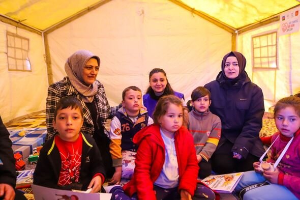 Azərbaycan könüllülərinin zəlzələ bölgəsindəki növbəti günü - FOTO