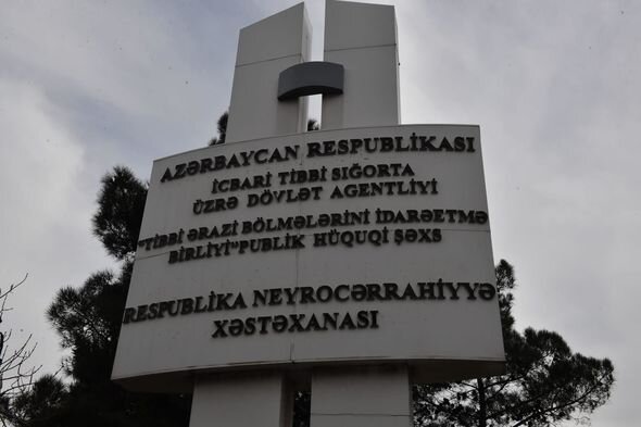 Elçin Quliyev yaralı hərbçimizi ziyarət etdi - FOTO