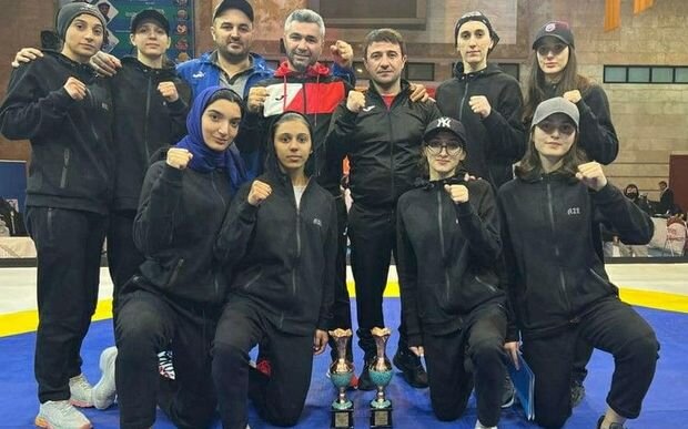 Azərbaycan taekvondoçuları İrandan iki medalla qayıdır - FOTO