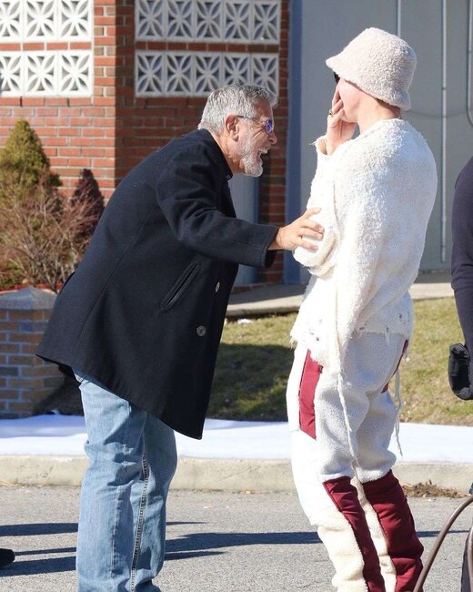 Bred yenə fərqli tərzdə - FOTO