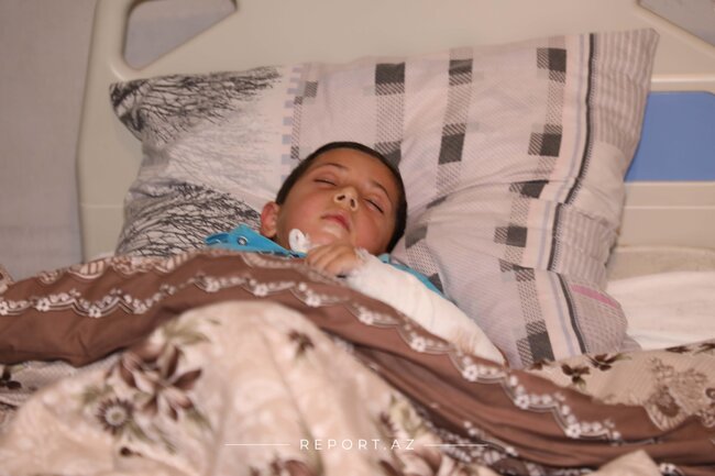 Bərdədə həlak olan 8 yaşlı Aysunun azyaşlı bacısı da yaralandı - FOTO
