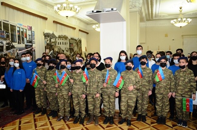 E.Həbibullayev: "Bu kitabda qələbəmiz haqqında, prezident İlham Əliyevin siyasəti haqqında uşaqların anlaya biləcəyi tərzdə, sadə formada məlumat