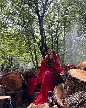 Damla bu dəfə "Qırmızı papaq" oldu - FOTOLAR