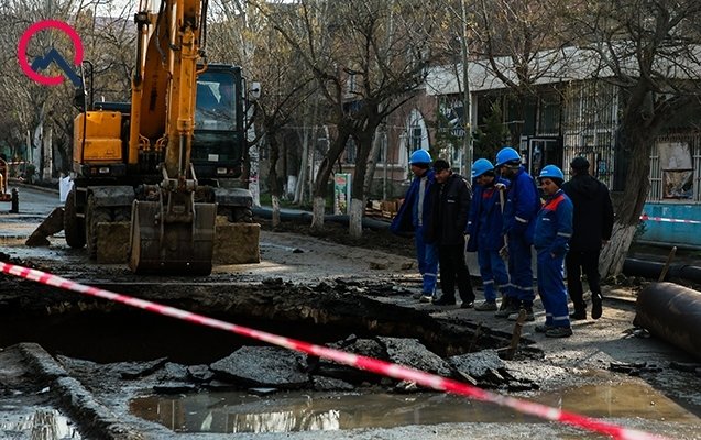 Daha bir yol çökdü - FOTO