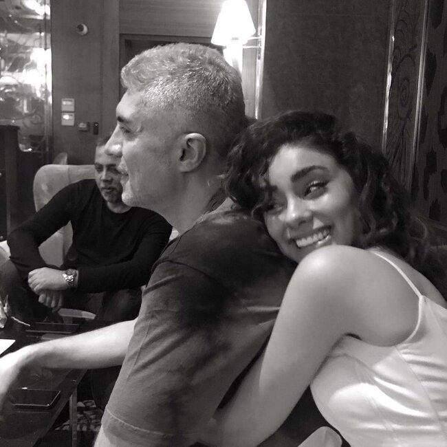 Sevgilisinin MÖHTƏŞƏM ad günü TORTunu ələ saldılar - FOTO