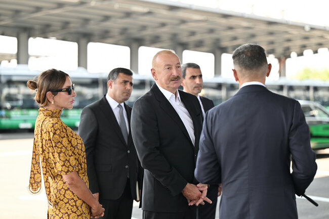 Prezident yeni elektrik avtobuslarına mindi - Fotolar