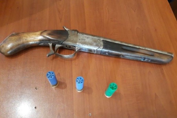 Axtarışda olan şəxs saxlanılarkən polisə müqavimət göstərib - ASTARADA - FOTO