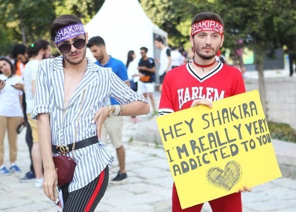 Şakiranın Türkiyə konsertində izdiham yaşandı - FOTO/VİDEO