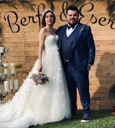 "Çok güzel hareketler bunlar"ın məşhur aktyoru evləndi - Toydan FOTOLAR