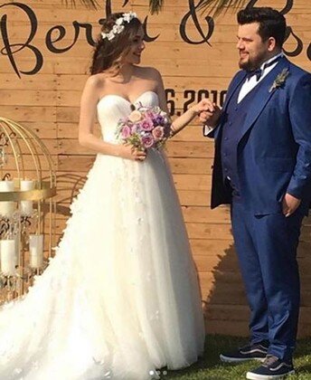 "Çok güzel hareketler bunlar"ın məşhur aktyoru evləndi - Toydan FOTOLAR