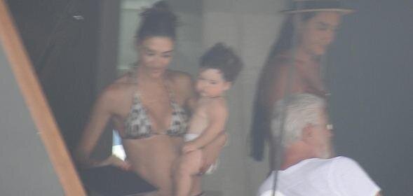 Arda Turanın xanımı bikinidə görüntüləndi - FOTO