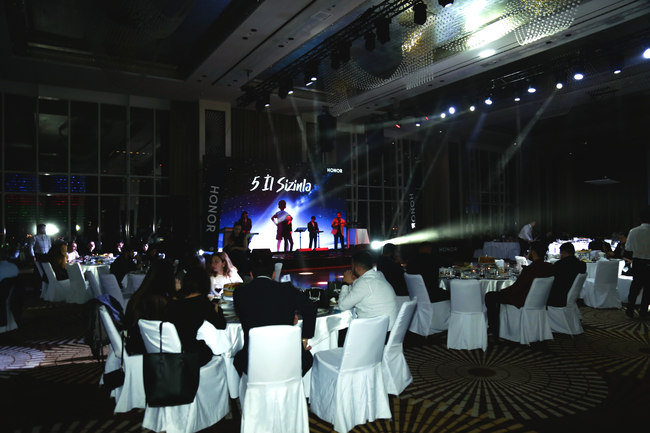 HONOR brendinin 5 illiyi və inkişaf strategiyası təqdim olundu