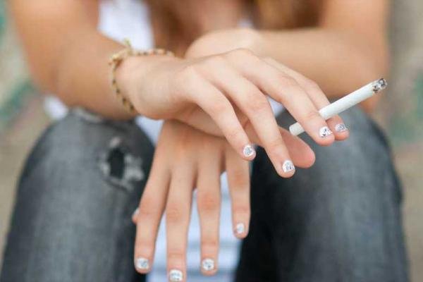 Azərbaycanda siqaret satışına daha bir QADAĞA