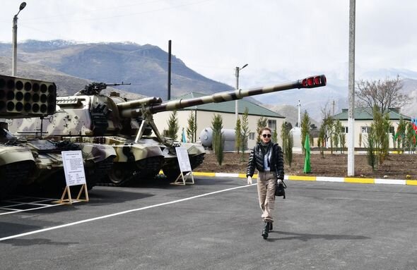 Müdafiə Nazirliyinin Suqovuşanda "N" saylı hərbi hissəsinin açılışı olub - FOTO