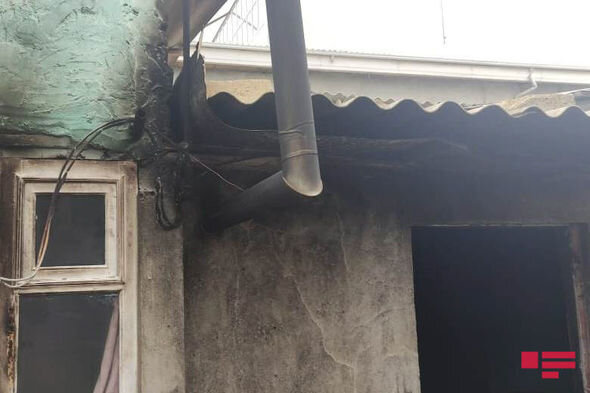 Sumqayıtda kişi qısqanclıq zəminində qonşularını yandırıb - FOTO