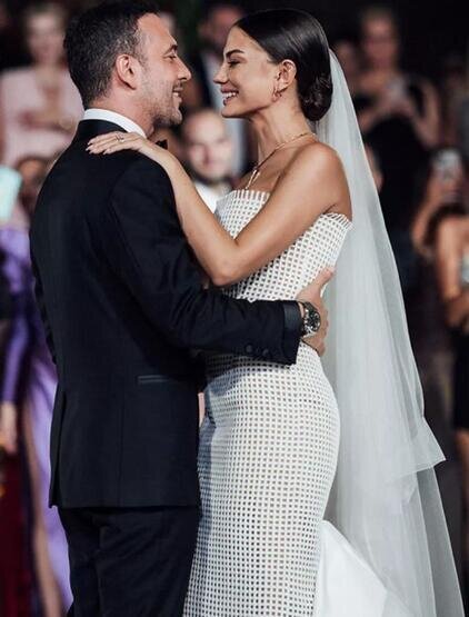 Demet bu dəfə makiyajsız halı ilə diqqət çəkdi - FOTO