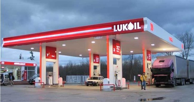 "Lukoil" qadın idmançımızı BELƏ ALDATDI: "Bu formada sürücülərimiz aldadılır" - FOTOLAR