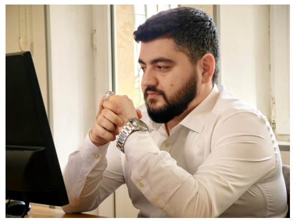 Sosial media qadağasından inqilaba: "Z nəsli"nin səsi və qlobal mesaj