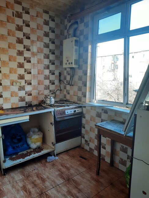 Bakıda yaşayış binasında PARTLAYIŞ: Xəsarət alanlar var - FOTO - VİDEO