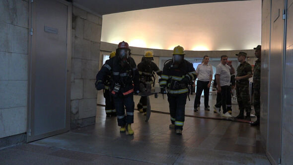 Metroda təlim: Şərti yanğın söndürüldü, "zərərçəkmişlər" təxliyə olundular - FOTO/VİDEO