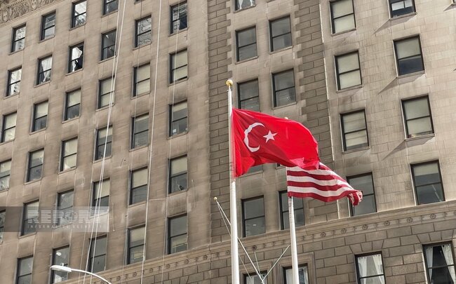 Nyu-Yorkda Türkiyə bayrağı ucaldılıb