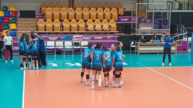 Qız voleybolçularımızdan böyük uğur - FOTOLAR