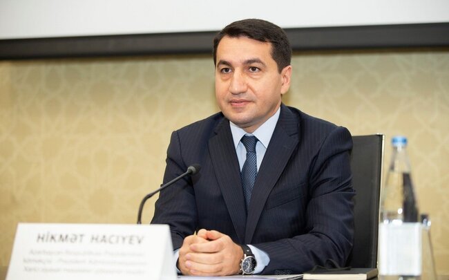 Hikmət Hacıyev: Azərbaycan özünü sanksiyalar altında olan qonşularına qarşı mümkün ssenarilərə hazırlayıb