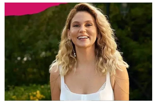 Farah Zeynep Abdullah uşaq sahibi olmaq arzusundan danışdı: "Atam mənə dəstək olur"