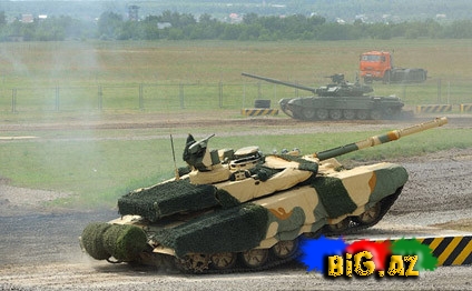 Rus tankı vuruldu - VİDEO