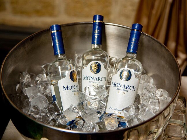 "Monarch" vodka markası ictimaiyyətə təqdim olundu