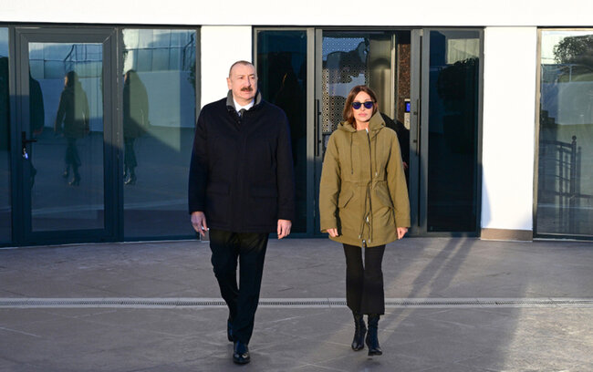 Prezidentlə xanımı Xankəndidə Zəfər parkının açılışında - Fotolar - Yenilənib