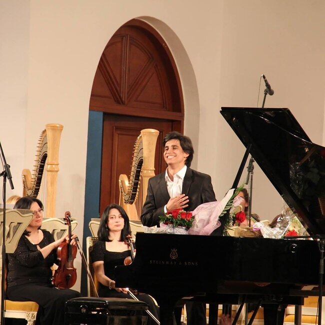 Azərbaycanlı pianoçu Eynşteynin doğulduğu şəhərdə ifasıyla Kardioloji Mərkəzin açılışını etdi - FOTO