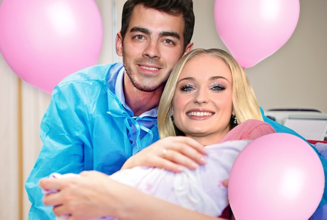 "Taxt-tac oyunları"nın ulduzu ilk dəfə ana oldu - FOTO