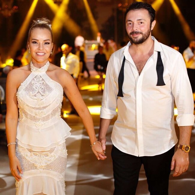 Bengüdən övladları ilə birgə tətil pozaları - FOTO