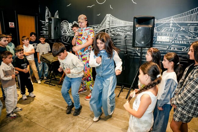 Dr.Aygün Ay və Cahangir Kərimzadənin təşəbbüsü ilə şəhid və qazı ailələri üçün səhər yeməyi təşkil olunub