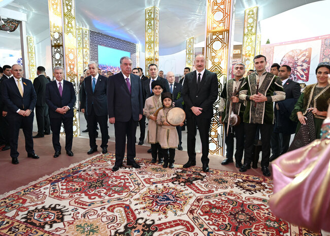 Şəkərbura, paxlava bəzək verir Türkmənbaşına... - Fotolar