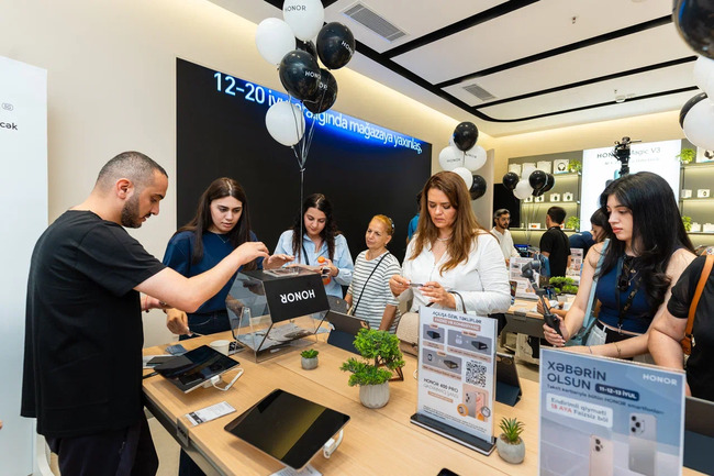 HONOR Azərbaycanda ilk rəsmi brend mağazasını açdı